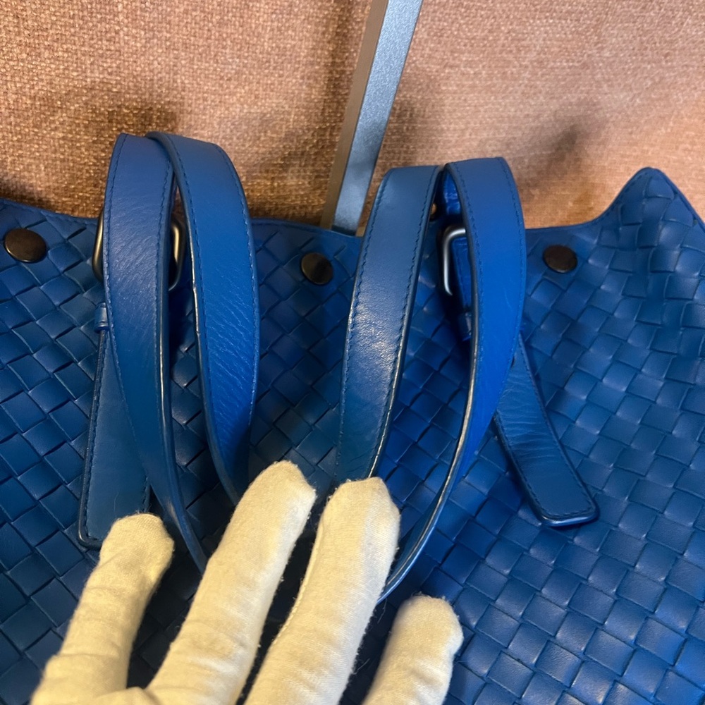 Bottega Veneta Ebano Intrecciato Nappa Leather Tote Bag in Blue - Picture 8 of 16